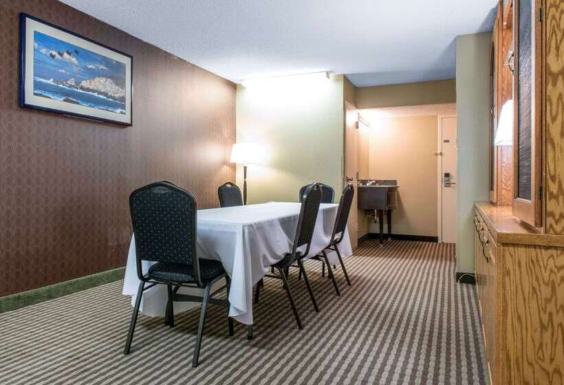 فندق Quality Inn Festus