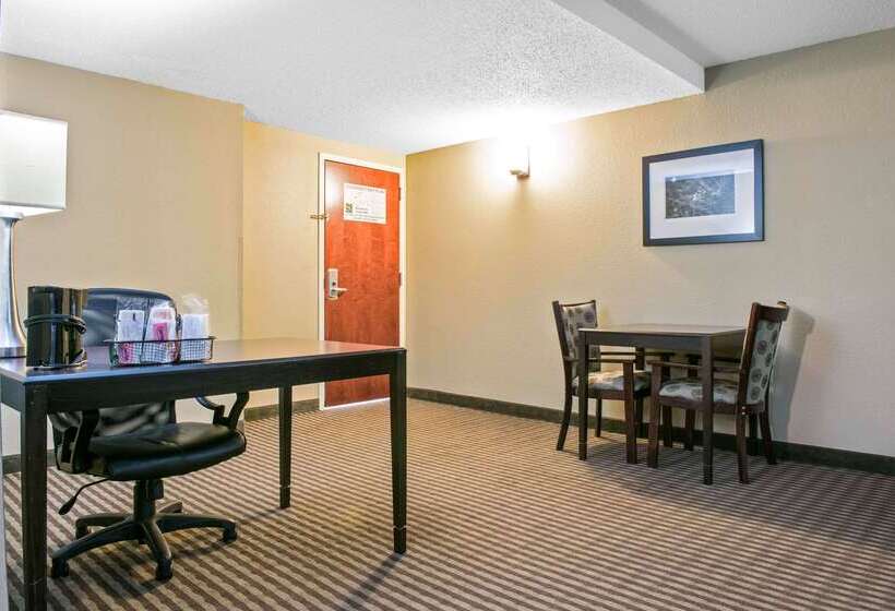 فندق Quality Inn Festus