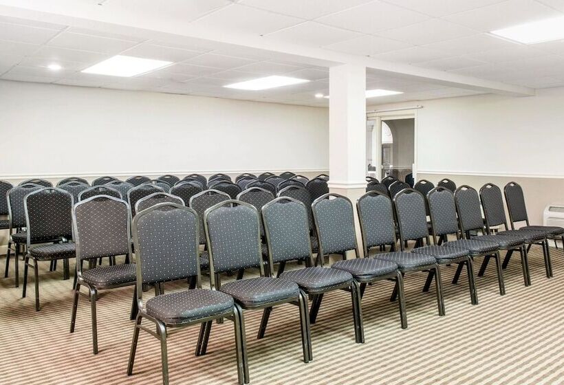 فندق Quality Inn Festus