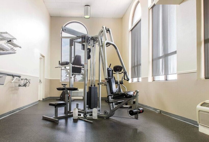 فندق Quality Inn Festus