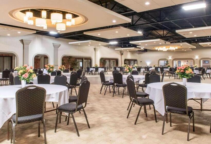 فندق Quality Inn Festus