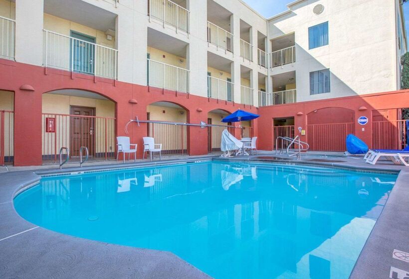 בית מלון כפרי Quality Inn Merced Gateway To Yosemite