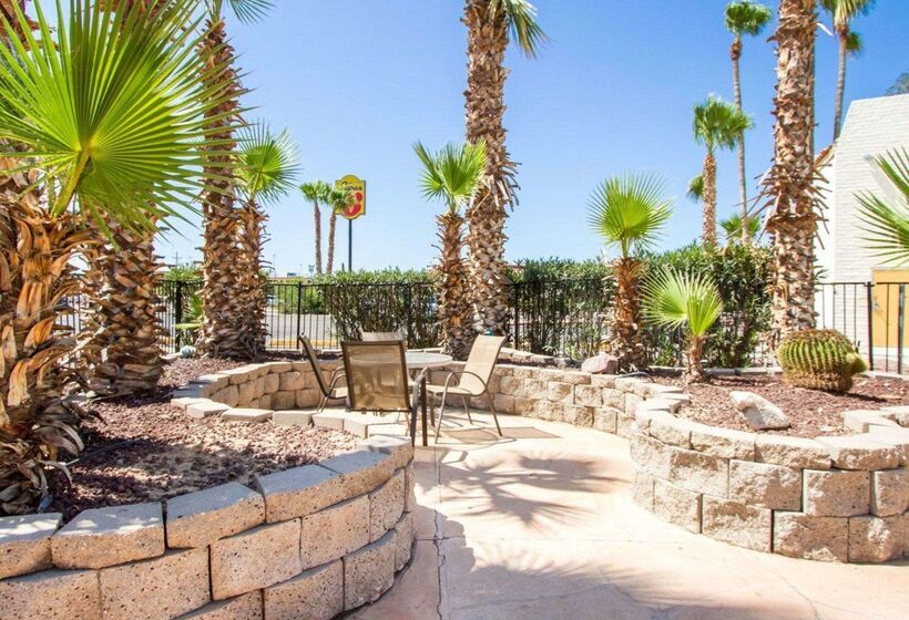 هتل Quality Inn Near Downtown Tucson