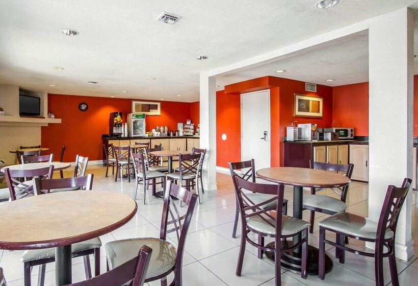 هتل Quality Inn Near Downtown Tucson