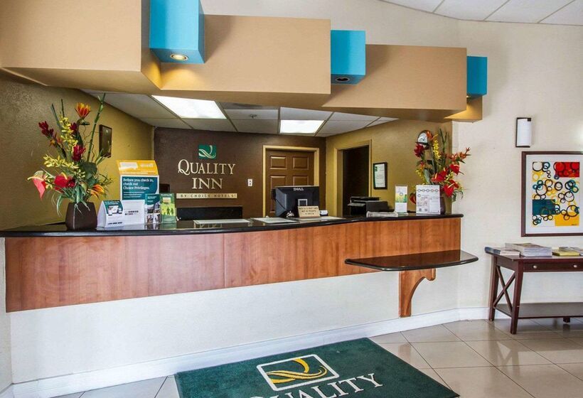 هتل Quality Inn Near Downtown Tucson