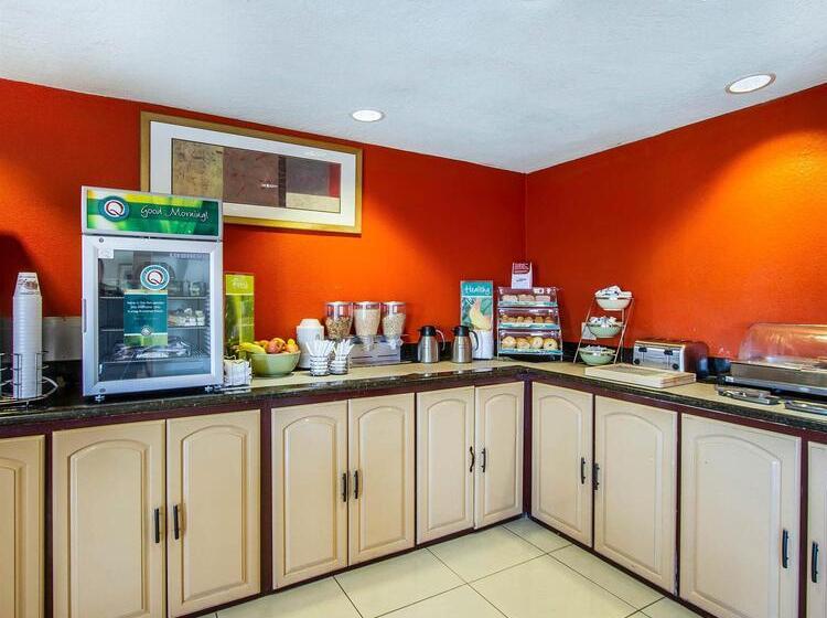 هتل Quality Inn Near Downtown Tucson