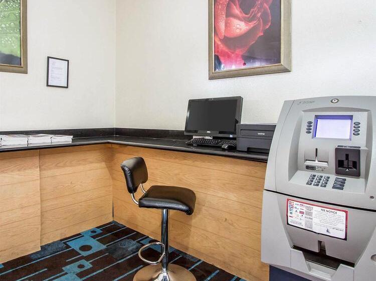 هتل Quality Inn Near Downtown Tucson