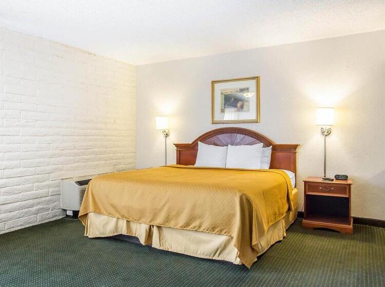 هتل Quality Inn Near Downtown Tucson