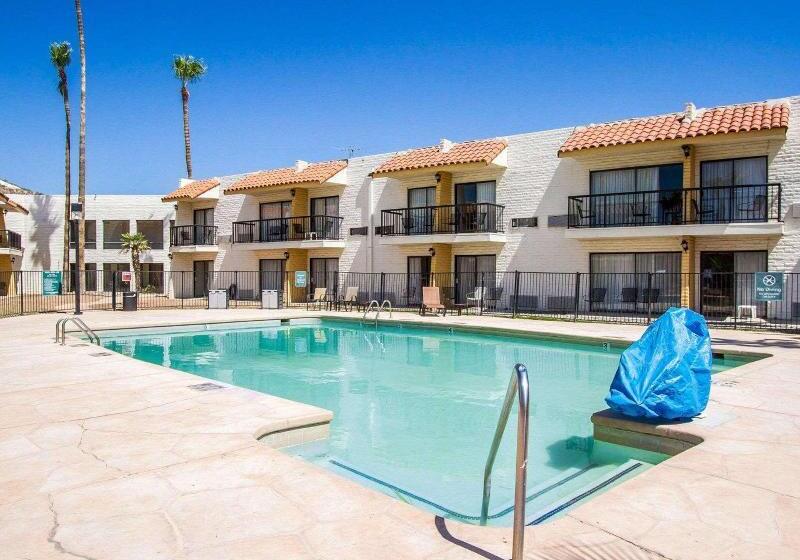 هتل Quality Inn Near Downtown Tucson