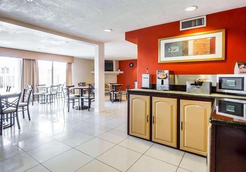 هتل Quality Inn Near Downtown Tucson