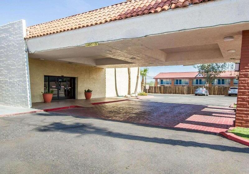 هتل Quality Inn Near Downtown Tucson