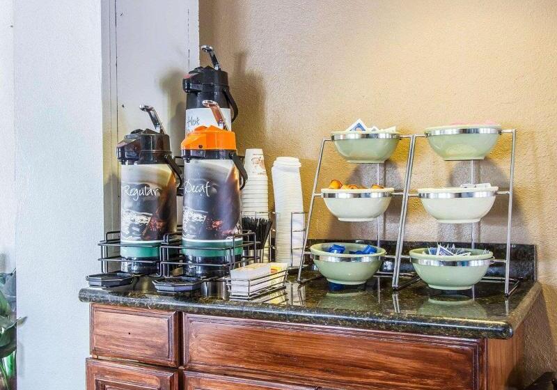 هتل Quality Inn Near Downtown Tucson