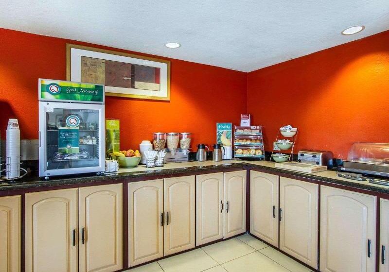 هتل Quality Inn Near Downtown Tucson