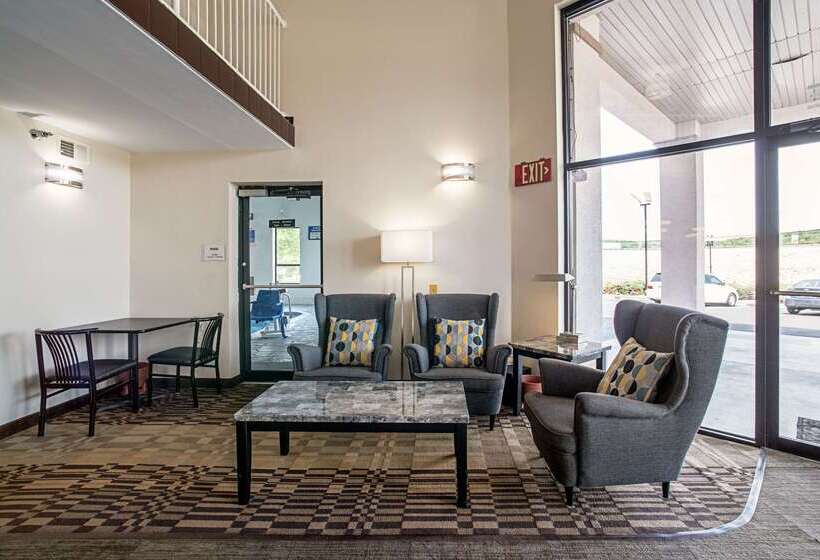 בית מלון כפרי Quality Inn Near Six Flags St. Louis