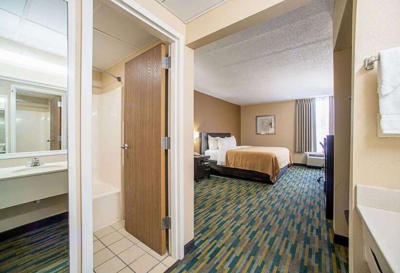 בית מלון כפרי Quality Inn Near Six Flags St. Louis