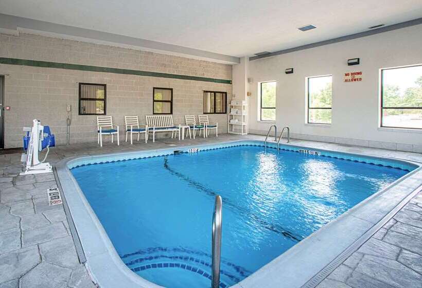 Отель Quality Inn Near Six Flags St. Louis