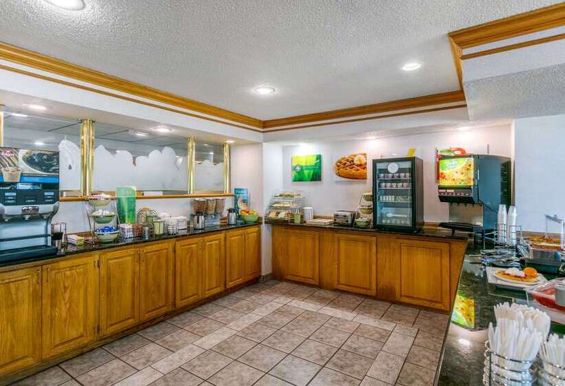 هتل Quality Inn Near Monument Health Rapid City Hospital