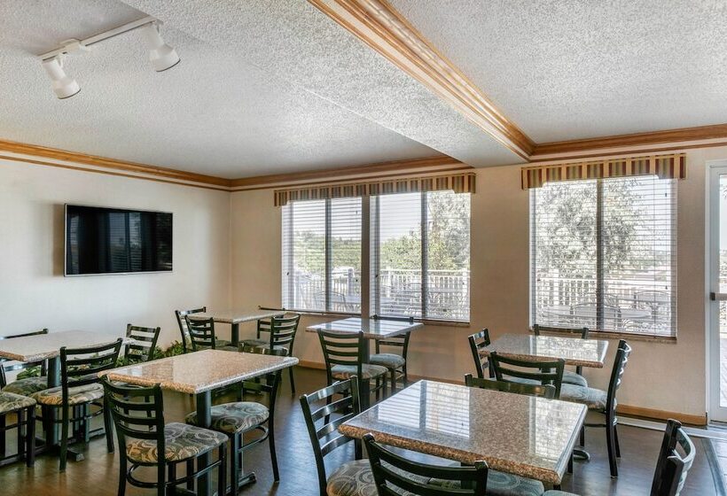 Отель Quality Inn Near Monument Health Rapid City Hospital