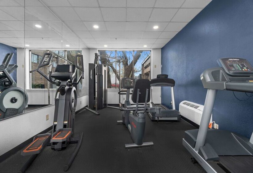 هتل Quality Inn & Suites Mall Of America  Msp Airport