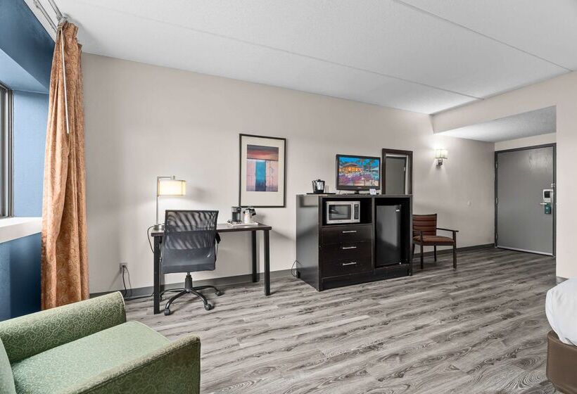 هتل Quality Inn & Suites Mall Of America  Msp Airport