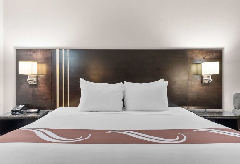 هتل Quality Inn & Suites Mall Of America  Msp Airport