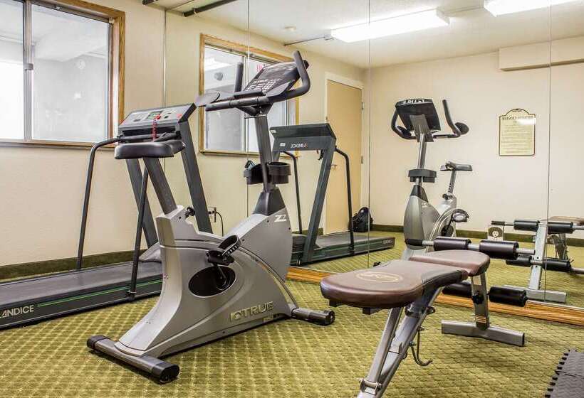 호텔 Quality Inn & Suites Moline Quad Cities
