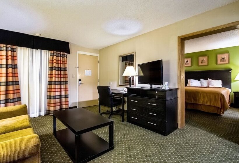 호텔 Quality Inn & Suites Moline Quad Cities