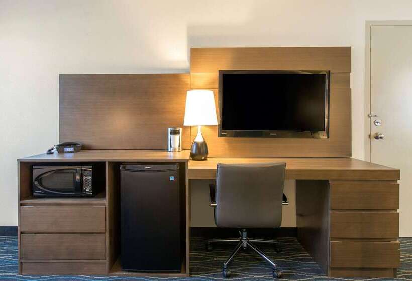 Radisson Hotel Grand Rapids Riverfront