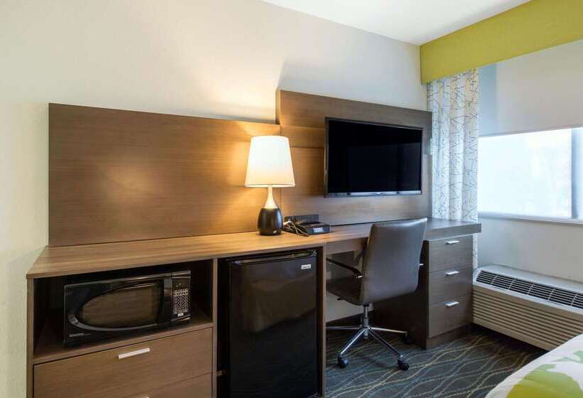 Radisson Hotel Grand Rapids Riverfront