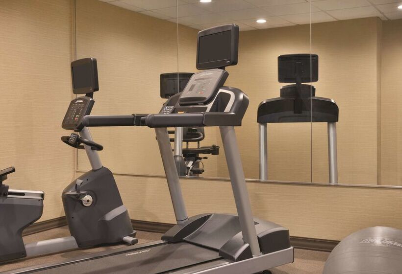 Radisson Hotel Grand Rapids Riverfront