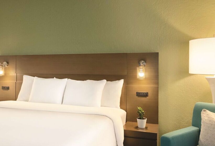 Radisson Hotel Grand Rapids Riverfront