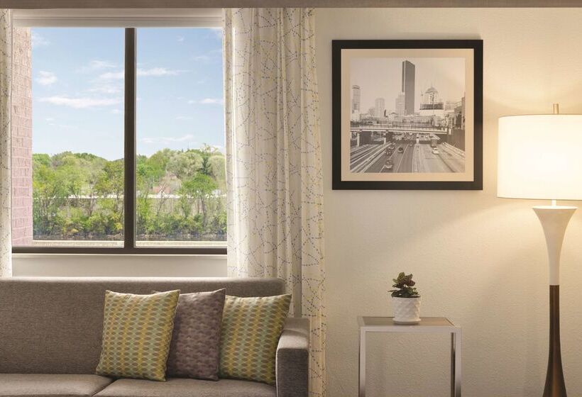 Radisson Hotel Grand Rapids Riverfront