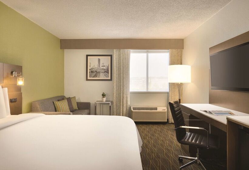 Radisson Hotel Grand Rapids Riverfront