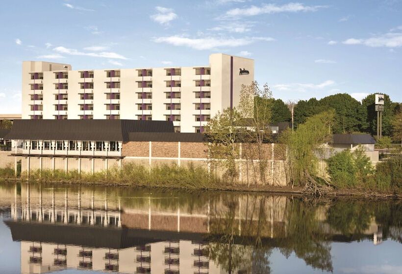Radisson Hotel Grand Rapids Riverfront