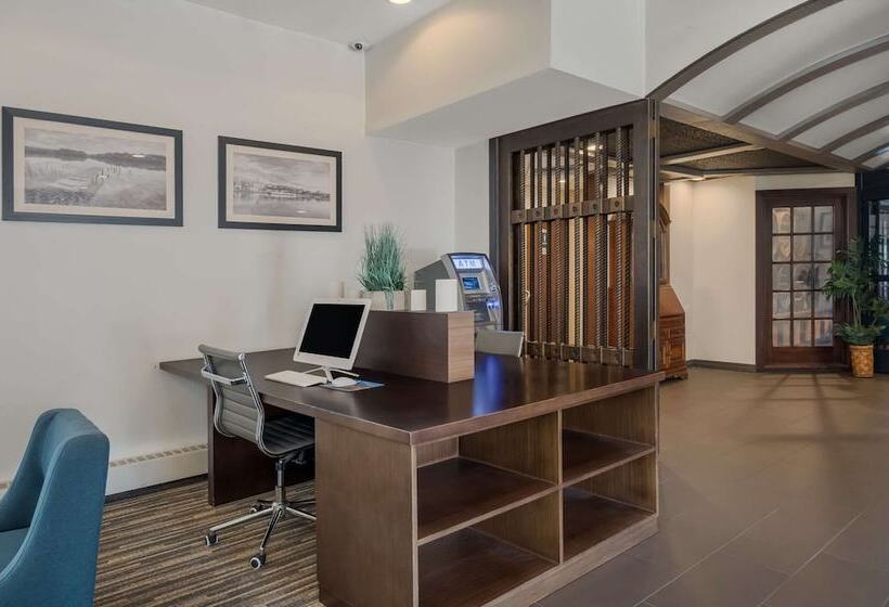 Radisson Hotel Grand Rapids Riverfront