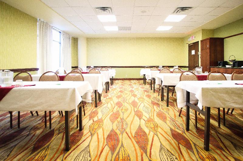 בית מלון כפרי Ramada By Wyndham Minneapolis Airport/eagan