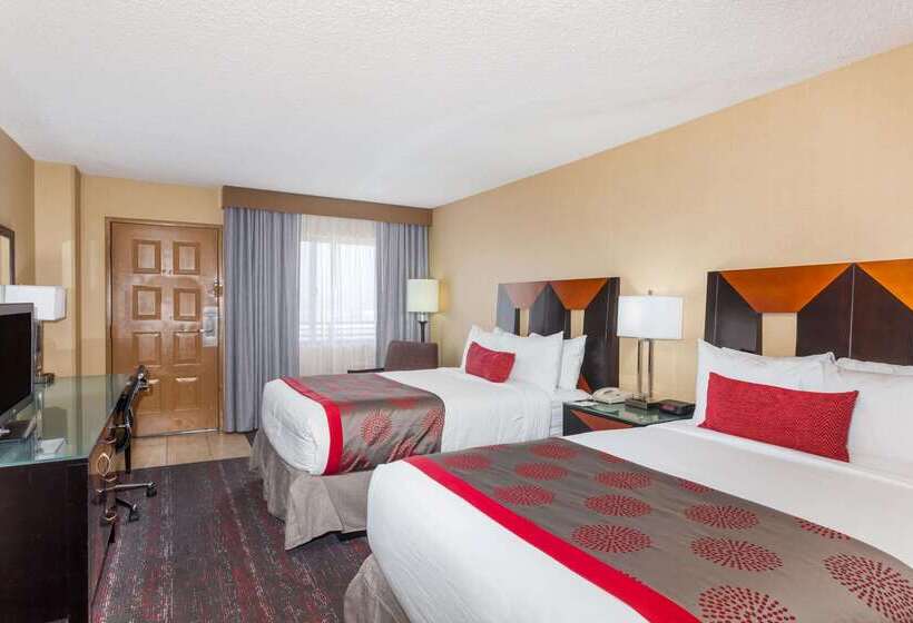 ホテル Ramada By Wyndham San Diego National City