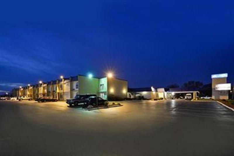 ホテル Ramada By Wyndham San Diego National City