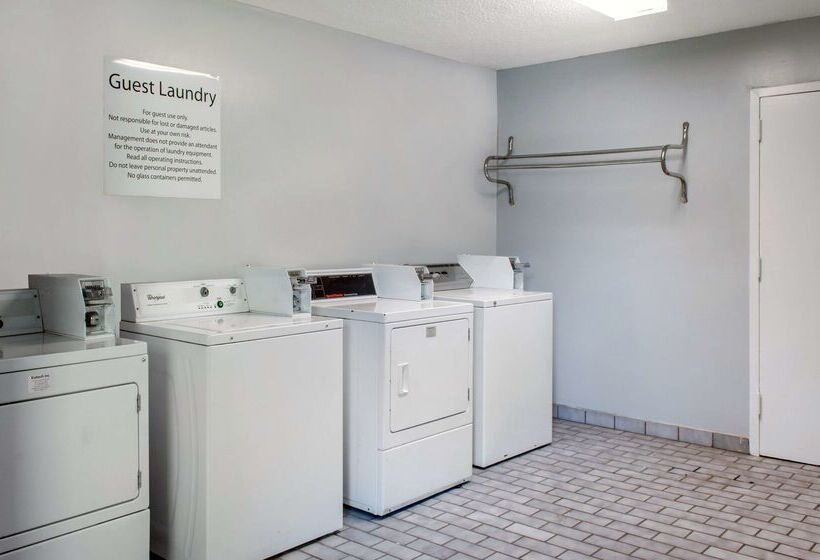 هتل Ramada By Wyndham Shreveport Airport