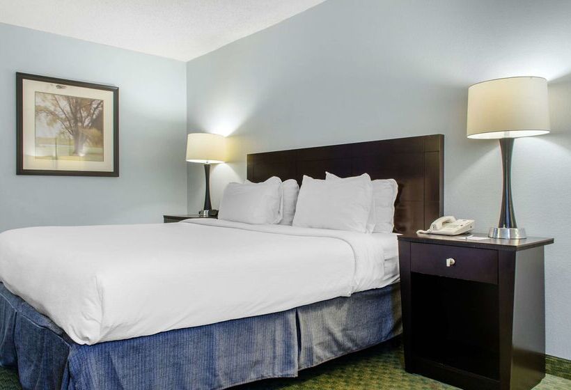 هتل Ramada By Wyndham Shreveport Airport