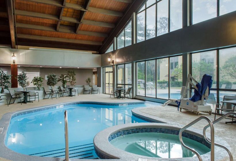 هتل Ramada By Wyndham Shreveport Airport