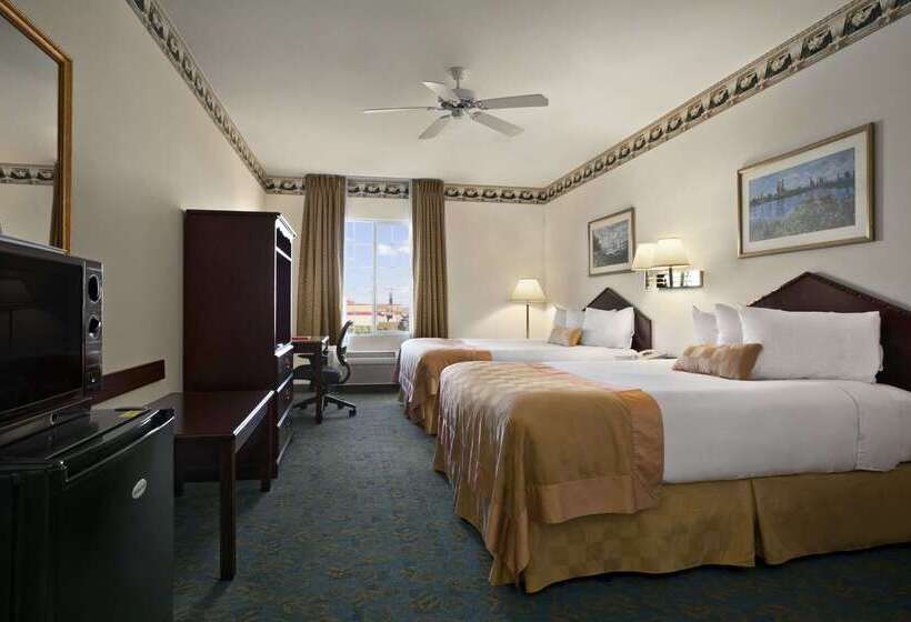 בית מלון כפרי Ramada By Wyndham Williams