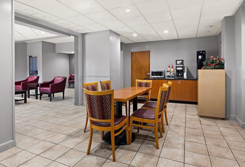 فندق Red Roof Inn & Suites Monroe, Nc