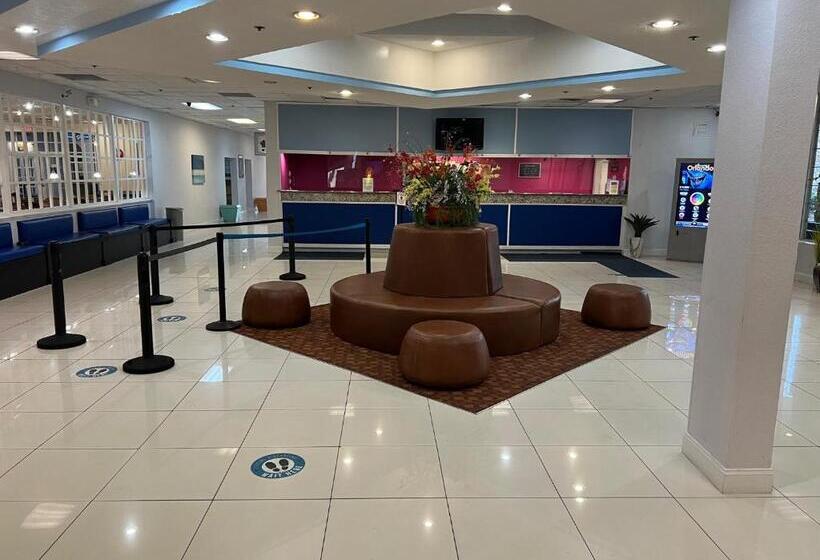 Seralago Hotel & Suites Main Gate East