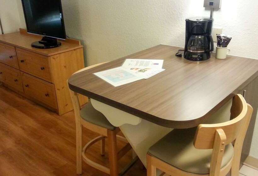 Отель Studio 6west Palm Beach, Fl