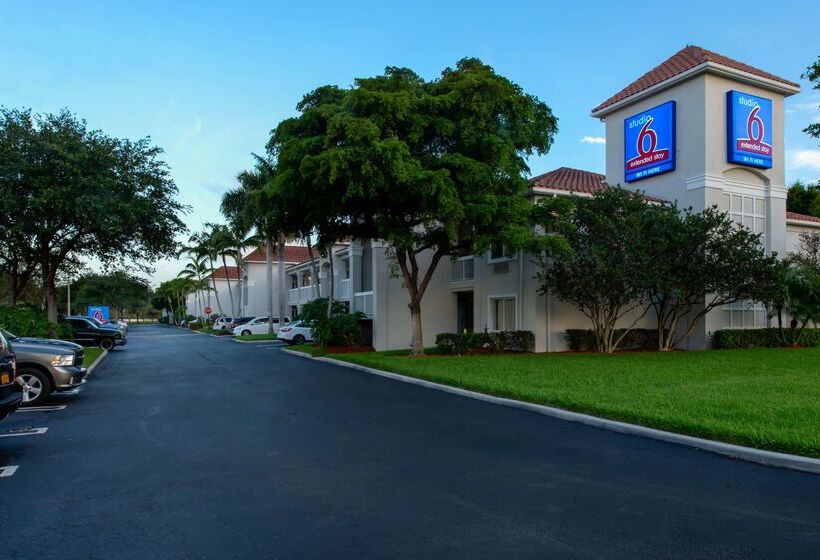 ホテル Studio 6west Palm Beach, Fl