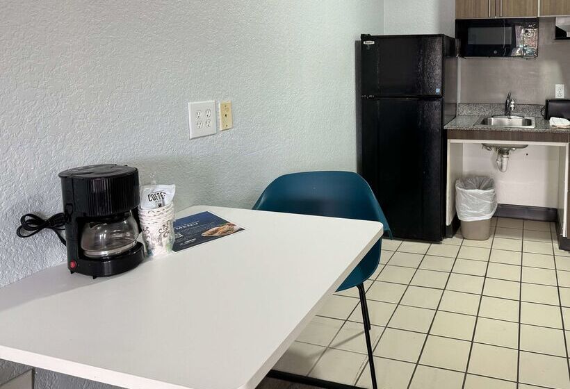 Отель Studio 6west Palm Beach, Fl