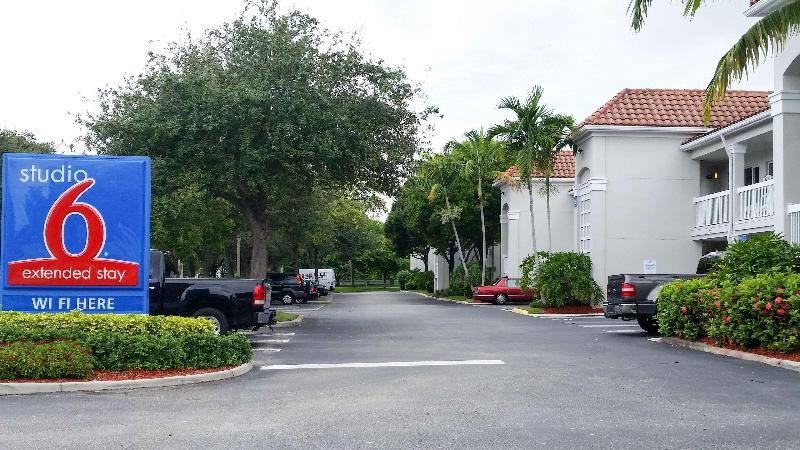 فندق Studio 6west Palm Beach, Fl