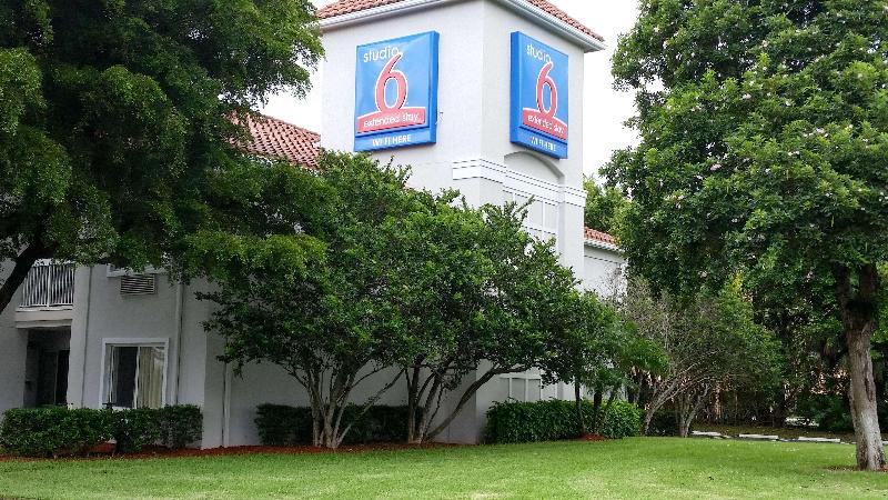 فندق Studio 6west Palm Beach, Fl