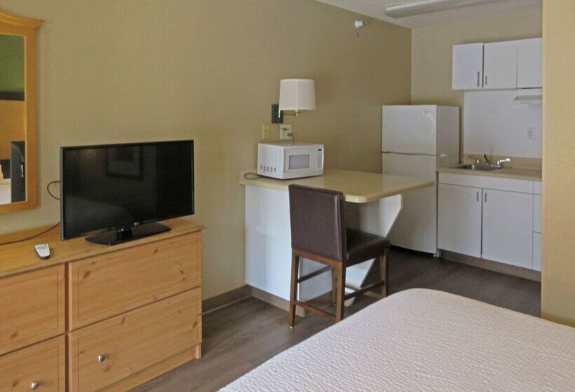 בית מלון כפרי Suburban Studios Raleigh   Crabtree Valley